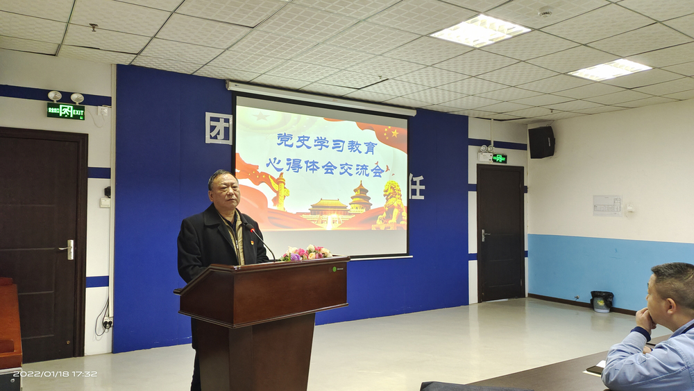 贺书记.jpg